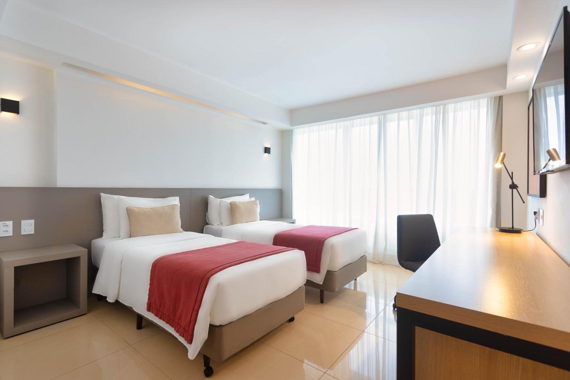 Ramada By Wyndham Brasilia Alvorada Hotel ภายนอก รูปภาพ